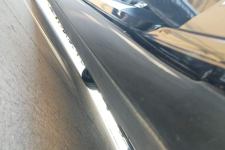 Used Tesla Model 3 2020 Standard Range Rear-Wheel Drive Upgraded Version Right Side Sill