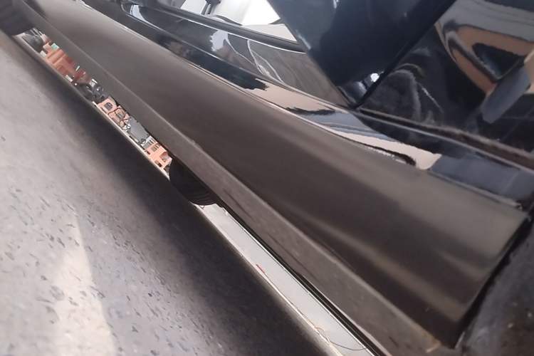 Used Tesla Model 3 2020 Standard Range Rear-Wheel Drive Upgraded Version Right Side Sill