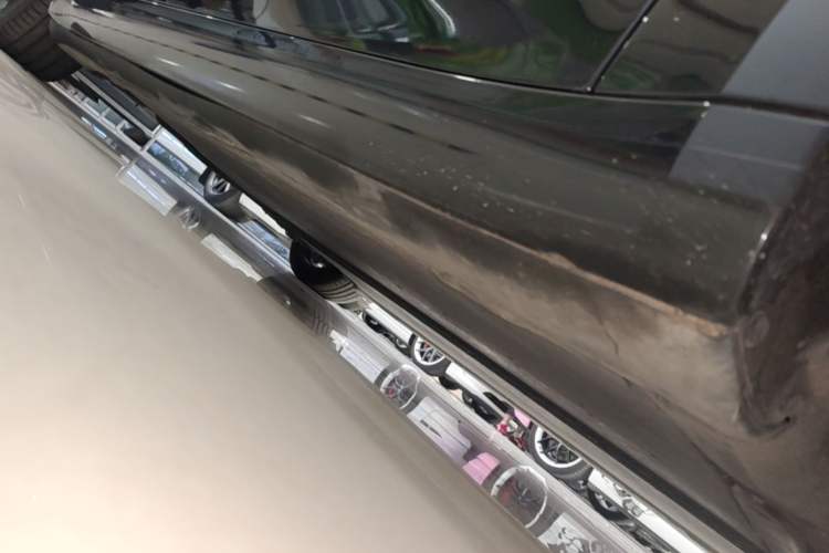 Used Tesla Model 3 2020 Standard Range Rear-Wheel Drive Upgraded Version Right Side Sill