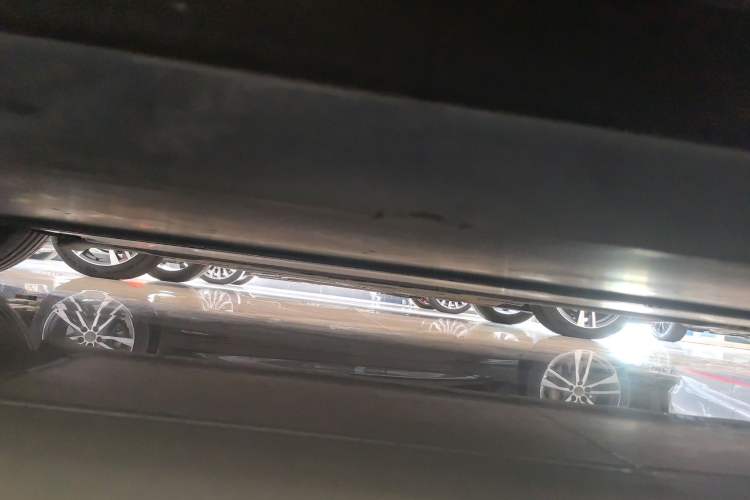Used Tesla Model 3 2020 Revised Version Standard Range Rear-Wheel Drive – Upgraded Edition Right Side Sill
