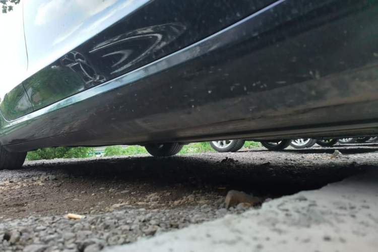 Used Tesla Model 3 2020 Revised Version Standard Range Rear-Wheel Drive – Upgraded Edition Right Side Sill