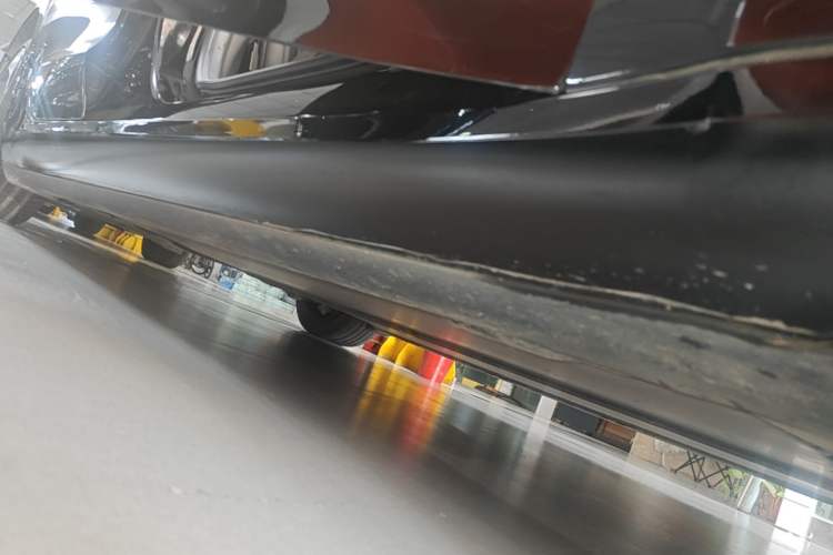 Used Tesla Model 3 2020 Revised Version Standard Range Rear-Wheel Drive – Upgraded Edition Right Side Sill