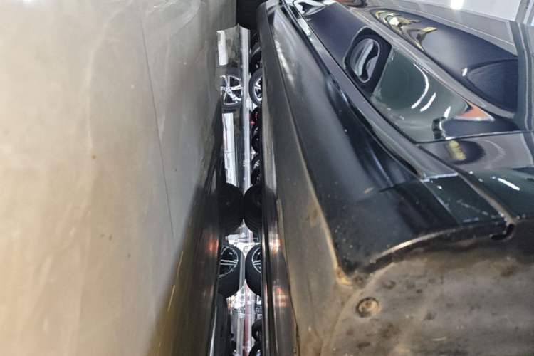 Used Tesla Model 3 2020 Standard Range Rear-Wheel Drive Upgraded Version Right Side Sill