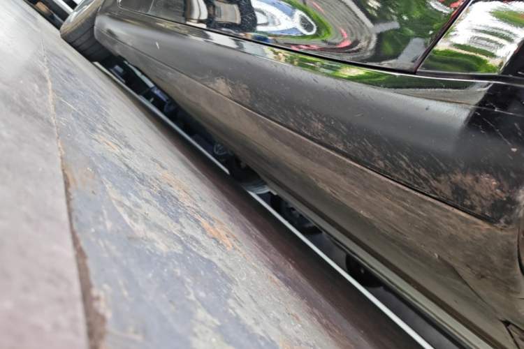Used Tesla Model 3 2020 Revised Version Standard Range Rear-Wheel Drive – Upgraded Edition Right Side Sill