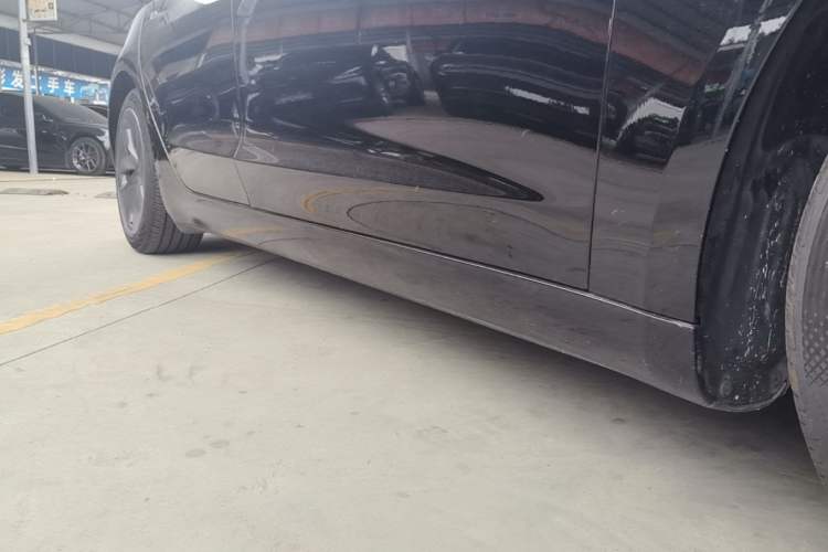 Used Tesla Model 3 2020 Standard Range Rear-Wheel Drive Upgraded Version Right Side Sill
