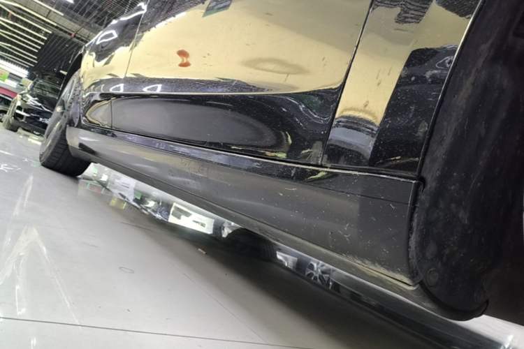 Used Tesla Model 3 2020 Refreshed Version Long-Range Rear-Wheel Drive Right Side Sill