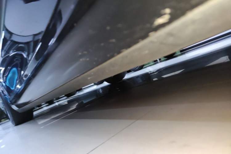 Used Tesla Model 3 2020 Revised Version Standard Range Rear-Wheel Drive – Upgraded Edition Right Side Sill