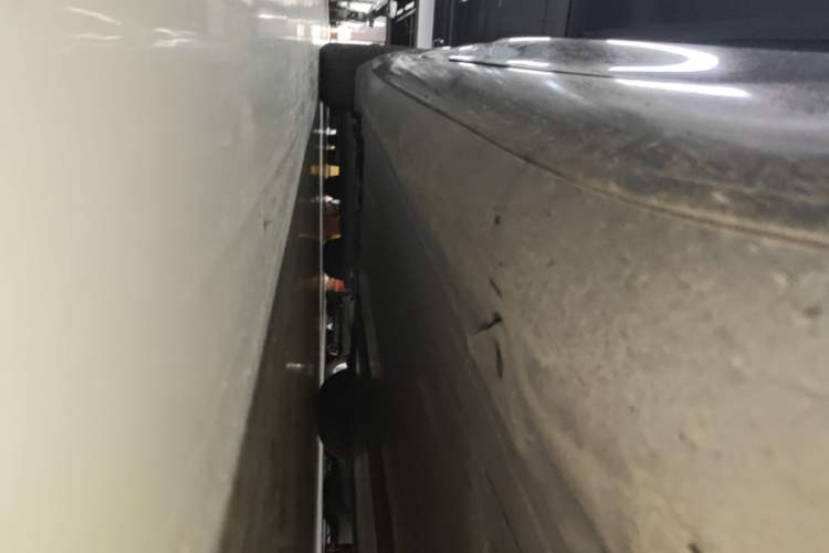 Used Tesla Model 3 2020 Standard Range Rear-Wheel Drive Upgraded Version Right Side Sill