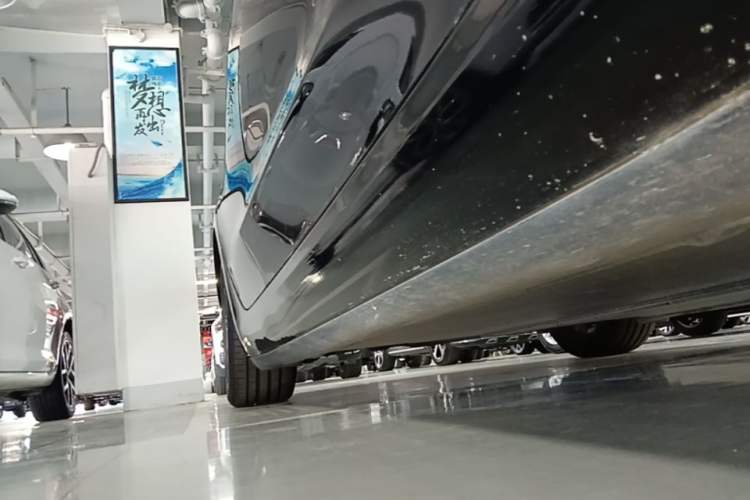 Used Tesla Model 3 2020 Standard Range Rear-Wheel Drive Upgraded Version Right Side Sill