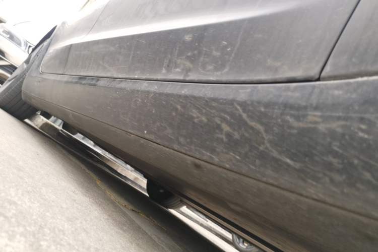 Used Tesla Model 3 2020 Standard Range Rear-Wheel Drive Upgraded Version Right Side Sill