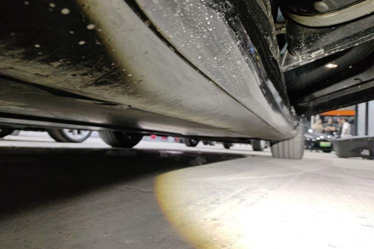 Used Tesla Model 3 2020 Refreshed Version Long-Range Rear-Wheel Drive Right Side Sill