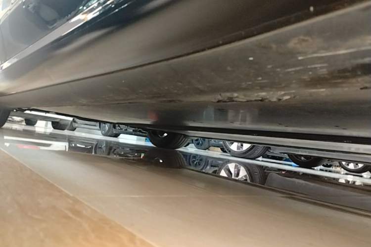 Used Tesla Model 3 2020 Refreshed Version Long-Range Rear-Wheel Drive Right Side Sill