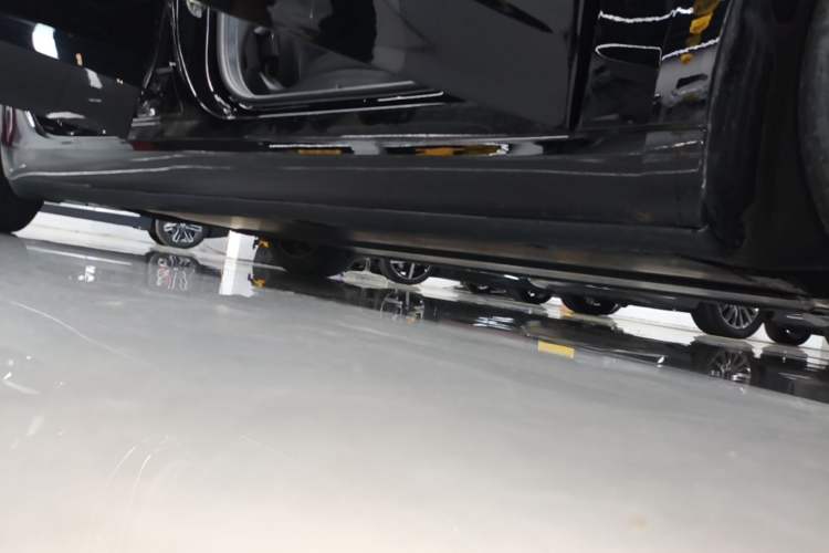 Used Tesla Model 3 2020 Refreshed Version Long-Range Rear-Wheel Drive Right Side Sill