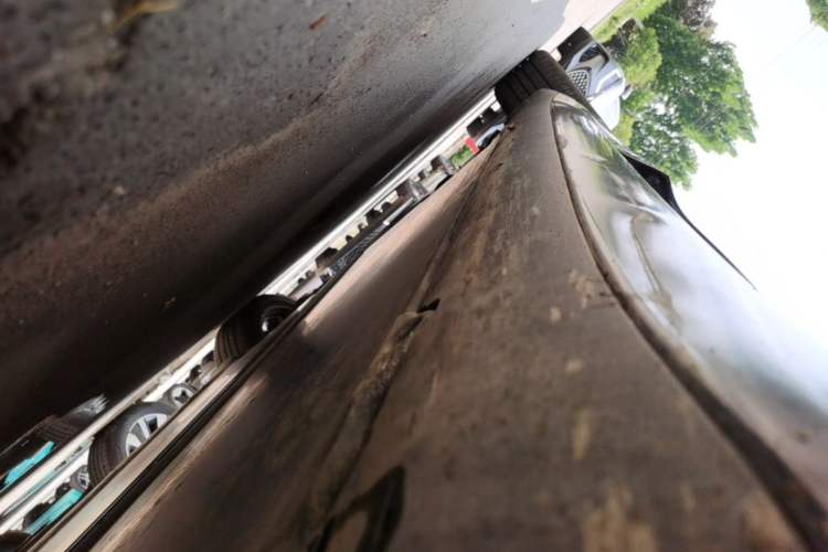 Used Tesla Model 3 2020 Standard Range Rear-Wheel Drive Upgraded Version Right Side Sill