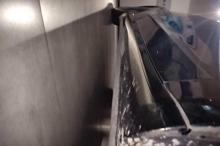 Used Tesla Model 3 2020 Revised Version Standard Range Rear-Wheel Drive – Upgraded Edition Right Side Sill