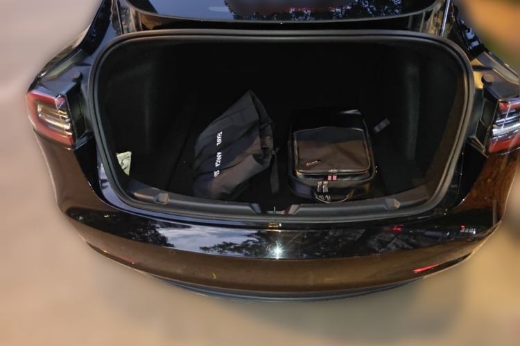 Used Tesla Model 3 2020 Long-Range Rear-Wheel-Drive Version Trunk