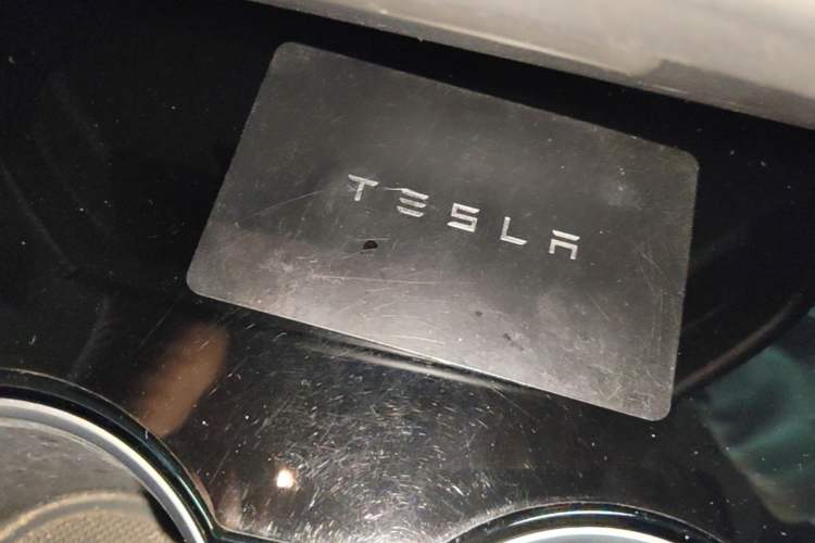 Used Tesla Model 3 2020 Revised Version Standard Range Rear-Wheel Drive – Upgraded Edition Vehicle Key