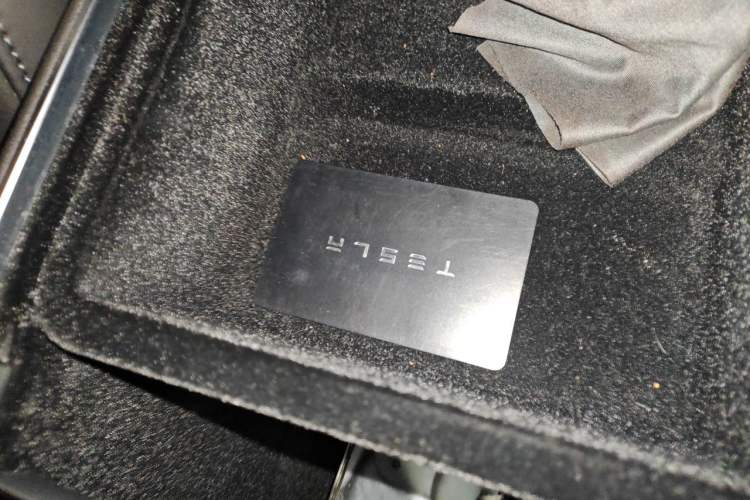 Used Tesla Model 3 2020 Revised Version Standard Range Rear-Wheel Drive – Upgraded Edition Vehicle Key