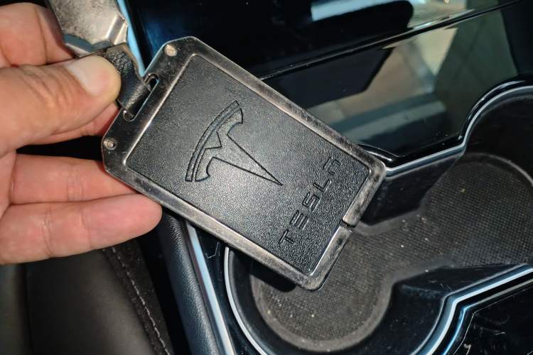 Used Tesla Model 3 2020 Refreshed Version Long-Range Rear-Wheel Drive Vehicle Key