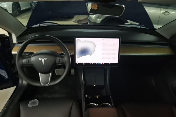Used Tesla Model 3 2020 Revised Version Standard Range Rear-Wheel Drive – Upgraded Edition Center Console