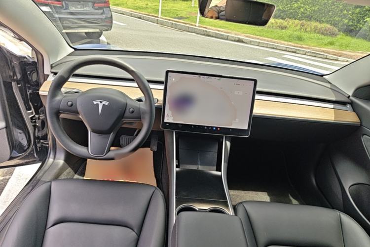 Used Tesla Model 3 2020 Revised Version Standard Range Rear-Wheel Drive – Upgraded Edition Center Console