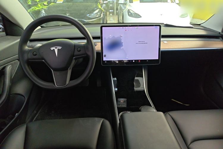 Used Tesla Model 3 2020 Revised Version Standard Range Rear-Wheel Drive – Upgraded Edition Center Console