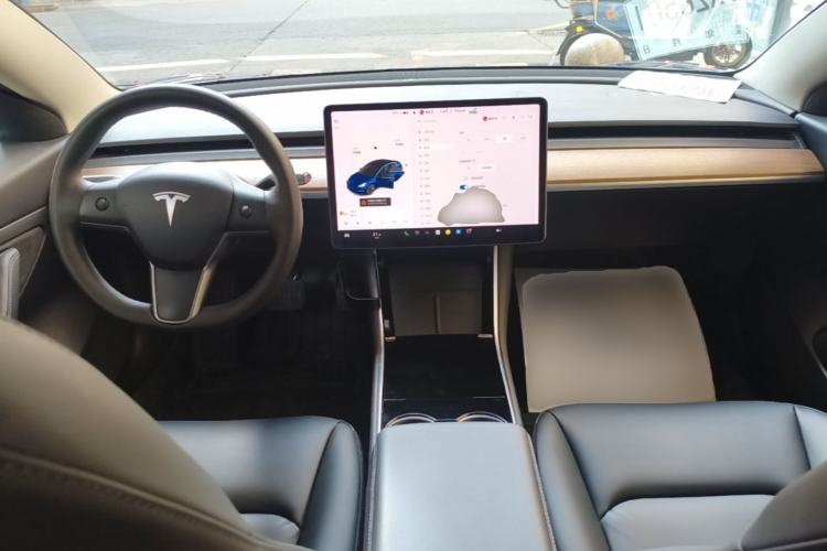 Used Tesla Model 3 2020 Revised Version Standard Range Rear-Wheel Drive – Upgraded Edition Center Console