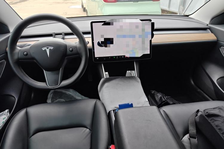 Used Tesla Model 3 2020 Revised Version Standard Range Rear-Wheel Drive – Upgraded Edition Center Console