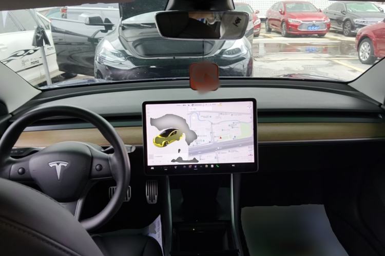 Used Tesla Model 3 2020 Revised Version Standard Range Rear-Wheel Drive – Upgraded Edition Center Console