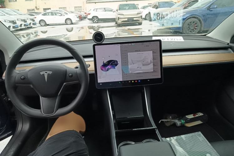 Used Tesla Model 3 2020 Refreshed Version Long-Range Rear-Wheel Drive Center Console
