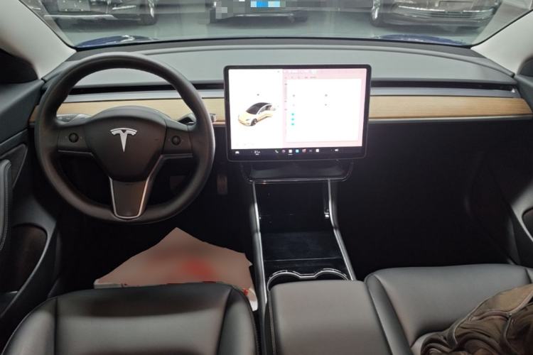Used Tesla Model 3 2020 Revised Version Standard Range Rear-Wheel Drive – Upgraded Edition Center Console