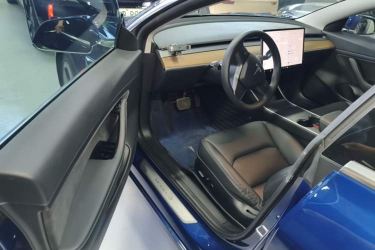 Used Tesla Model 3 2020 Revised Version Standard Range Rear-Wheel Drive – Upgraded Edition Driver Seat