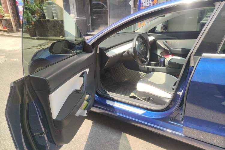 Used Tesla Model 3 2020 Revised Version Standard Range Rear-Wheel Drive – Upgraded Edition Driver Seat