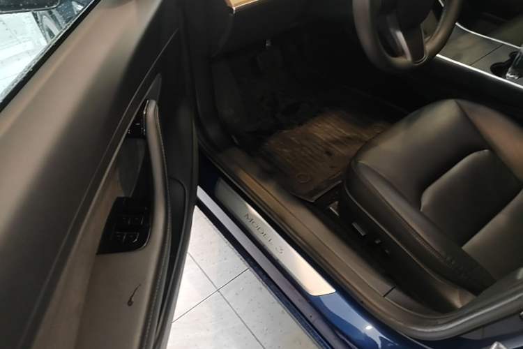 Used Tesla Model 3 2020 Revised Version Standard Range Rear-Wheel Drive – Upgraded Edition Driver Seat
