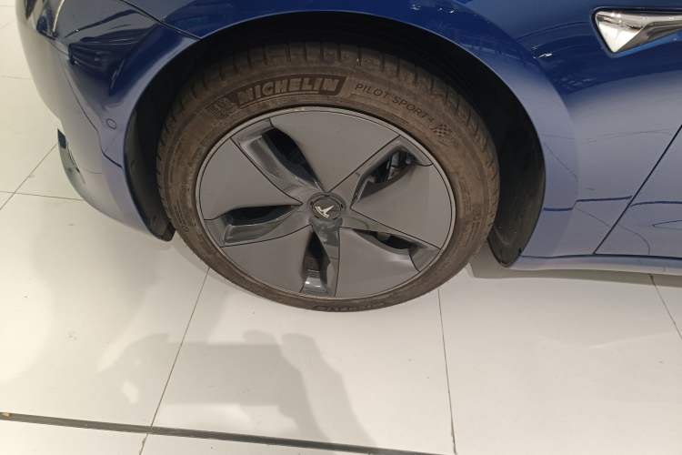 Used Tesla Model 3 2020 Refreshed Version Long-Range Rear-Wheel Drive Exterior 4