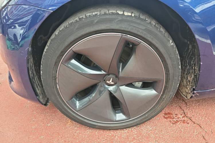 Used Tesla Model 3 2020 Standard Range Rear-Wheel Drive Upgraded Version Exterior 4