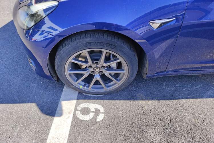 Used Tesla Model 3 2020 Standard Range Rear-Wheel Drive Upgraded Version Exterior 4