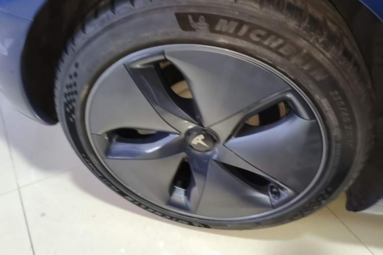 Used Tesla Model 3 2020 Standard Range Rear-Wheel Drive Upgraded Version Exterior 5