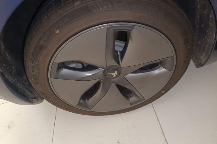 Used Tesla Model 3 2020 Refreshed Version Long-Range Rear-Wheel Drive Exterior 5