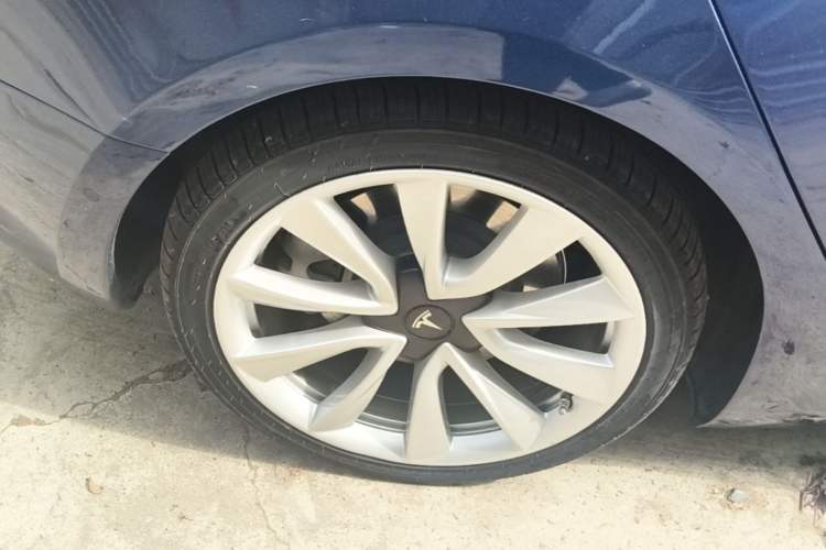Used Tesla Model 3 2020 Refreshed Version Long-Range Rear-Wheel Drive Exterior 5