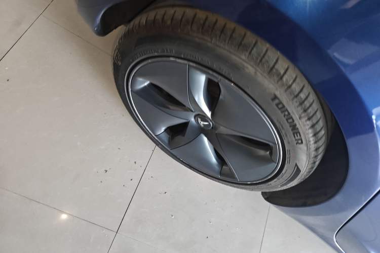 Used Tesla Model 3 2020 Standard Range Rear-Wheel Drive Upgraded Version Exterior 8