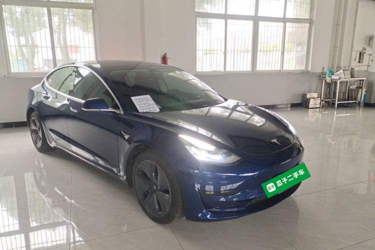 Used Tesla Model 3 2020 Revised Version Standard Range Rear-Wheel Drive – Upgraded Edition Front Right 45 Deg