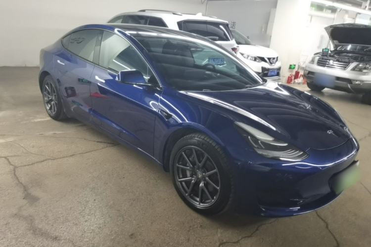 Used Tesla Model 3 2020 Revised Version Standard Range Rear-Wheel Drive – Upgraded Edition Front Right 45 Deg