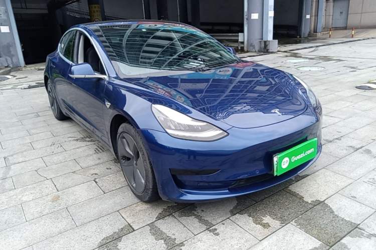 Used Tesla Model 3 2020 Revised Version Standard Range Rear-Wheel Drive – Upgraded Edition Front Right 45 Deg
