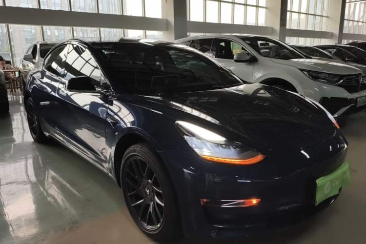 Used Tesla Model 3 2020 Standard Range Rear-Wheel Drive Upgraded Version Front Right 45 Deg