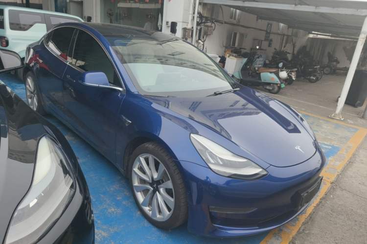 Used Tesla Model 3 2020 Refreshed Version Long-Range Rear-Wheel Drive Front Right 45 Deg