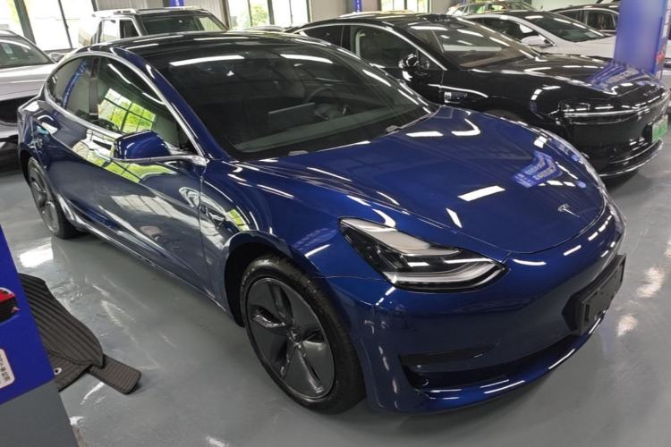 Used Tesla Model 3 2020 Revised Version Standard Range Rear-Wheel Drive – Upgraded Edition Front Right 45 Deg