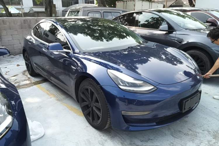 Used Tesla Model 3 2020 Refreshed Version Long-Range Rear-Wheel Drive Front Right 45 Deg