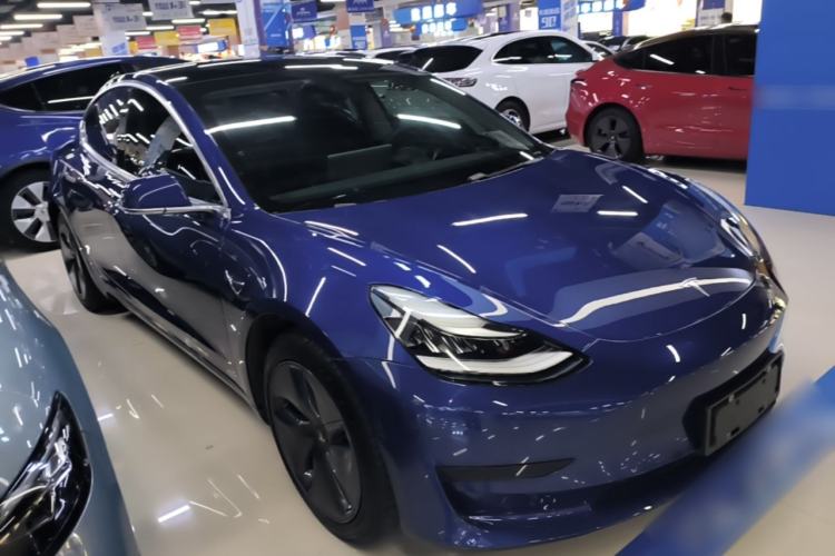 Used Tesla Model 3 2020 Revised Version Standard Range Rear-Wheel Drive – Upgraded Edition Front Right 45 Deg