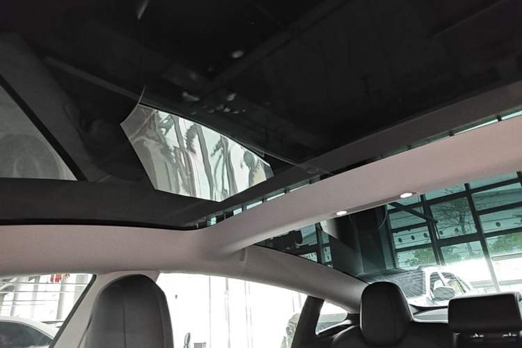 Used Tesla Model 3 2020 Revised Version Standard Range Rear-Wheel Drive – Upgraded Edition Headliner